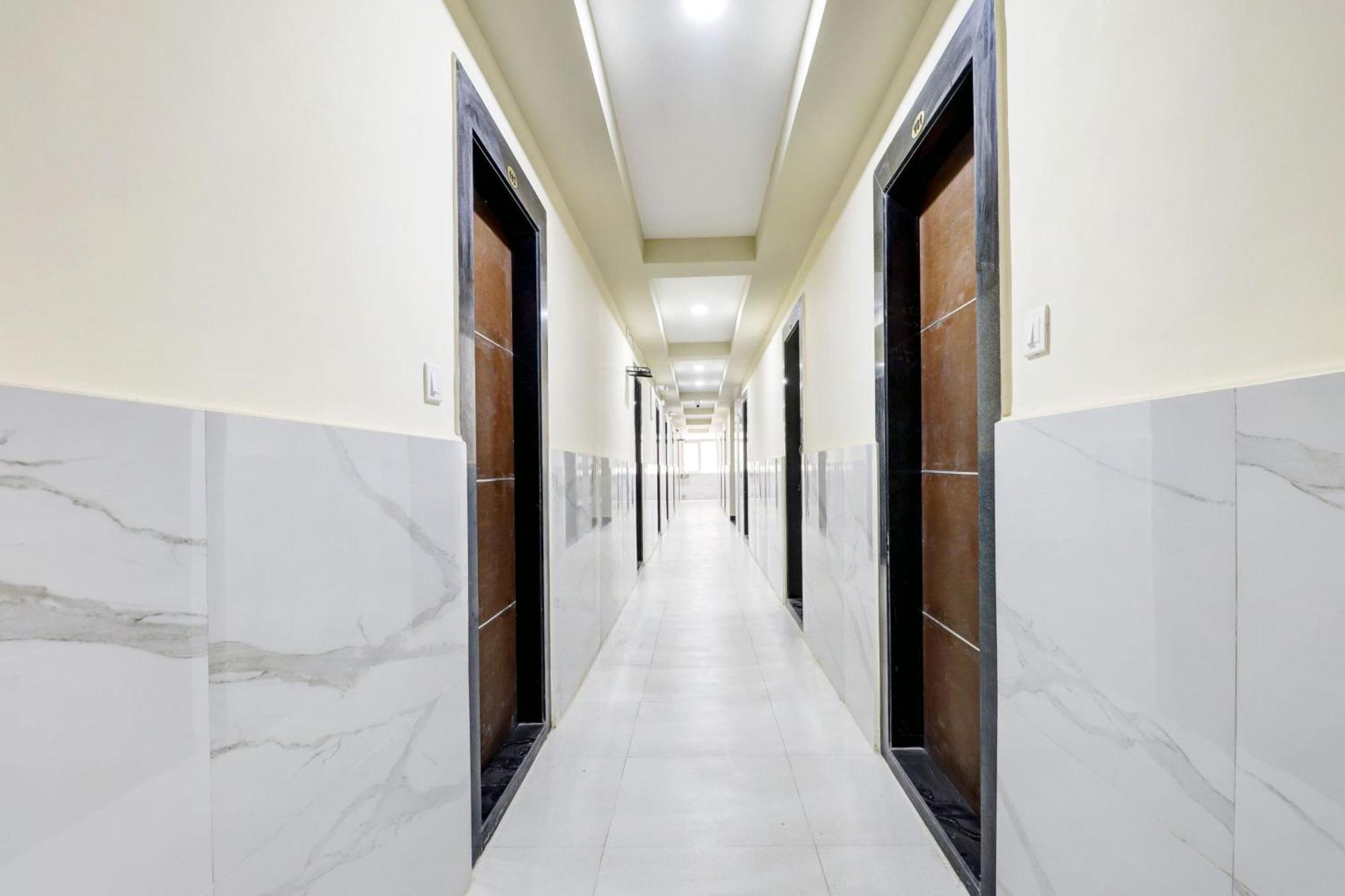 Super Hotel O Sri Harshitha Grand Near Zudio - Star Bazaar, Kundalhalli Gate バンガロール エクステリア 写真